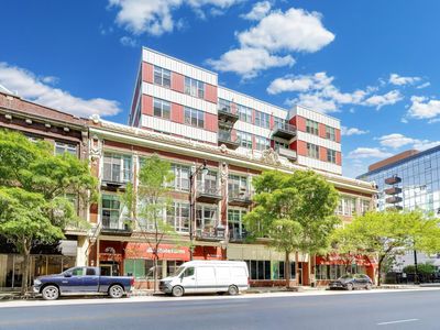 1631 S Michigan Ave APT 506