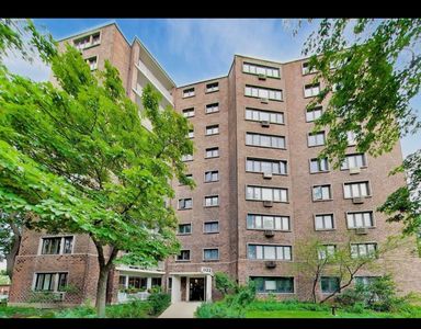 1122 W Lunt Ave APT 2D