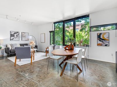 1111 E Pike Street #203