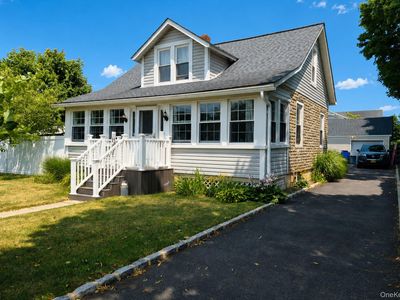 185 Ferndale Boulevard