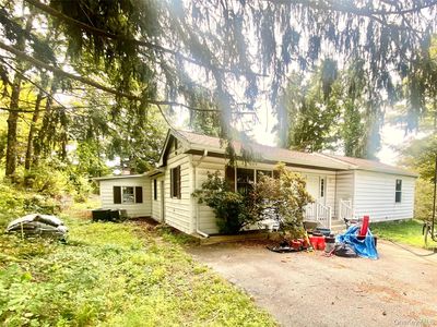 1032 N Horsepound Road