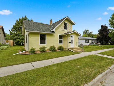 109 Kneale Ave S