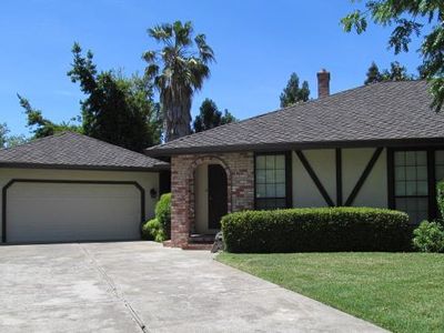 1145 Spruce Tree Cir