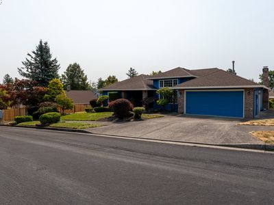 324 SW 28th Ct