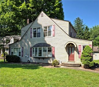Property at 6670 Stratford Rd, Concord Township, OH