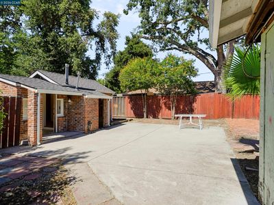 1259 David Ave