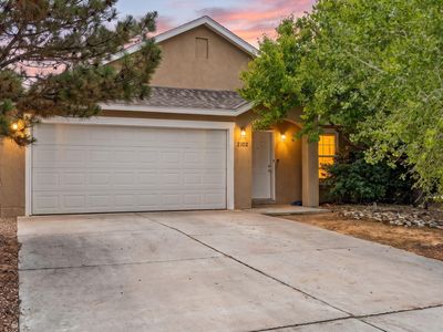 2102 N Ensenada Cir SE