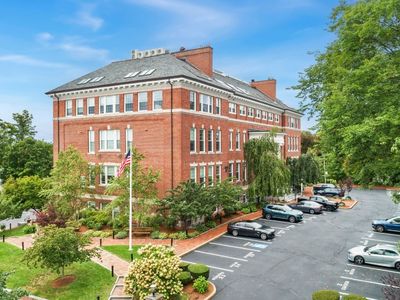 52 Sanborn St APT 202