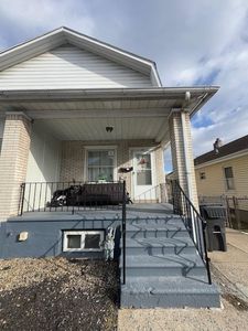 834 Fernwood St