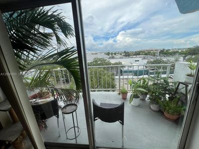 486 NW 165th St Rd APT B603