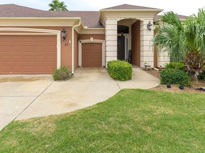 11 Hacienda Dr