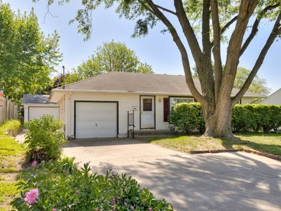 Property at 2401 Tomlin Ln, Des Moines, IA