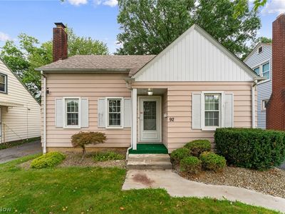 92 Leighton Ave