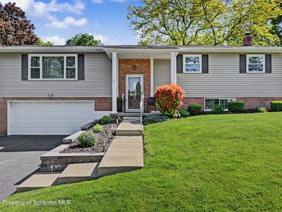100 Carriage Ln