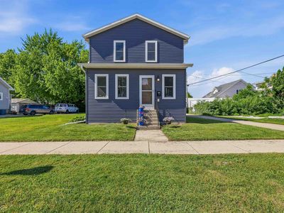 15 W Bank St