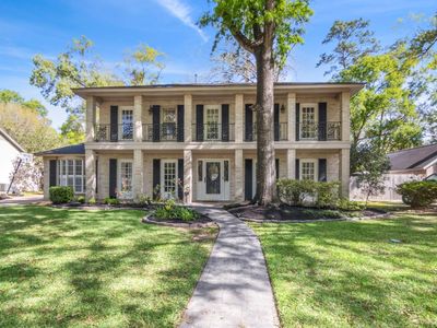 2411 Riverlawn Dr