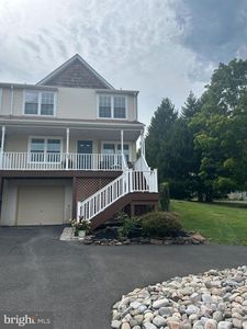 28 Cottonwood Dr