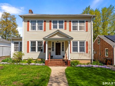 24 Hillcrest Avenue