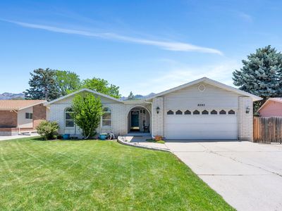 8093 Beaumont Dr