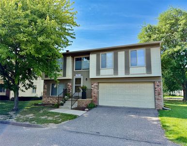 2952 Roundtree Dr