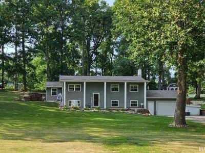 8125 E Us Highway 33