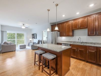 220 Martins Lndg APT 309