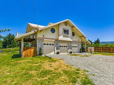 373 Holmes Flat Rd
