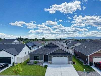 4018 Snowberry Ave