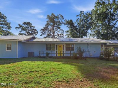 407 W Dewey Camp Dr