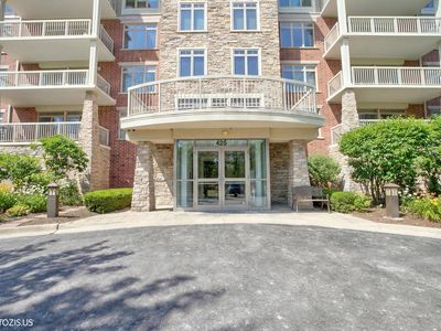 425 Benjamin Dr APT 207