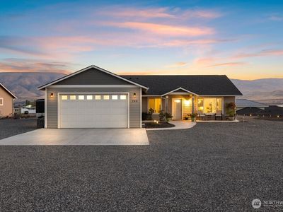 208 SW Moon River View