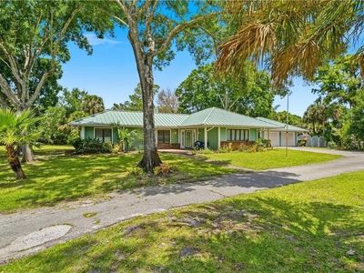 480 38TH Court