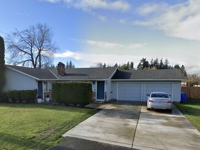 911 NW Victoria Ave