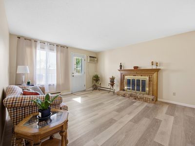 341 Prairiewood Cir S APT 208