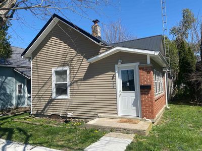 208 W Jay St