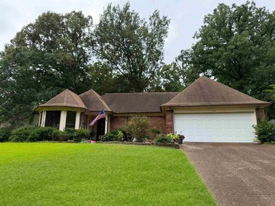 2249 Easton Dr