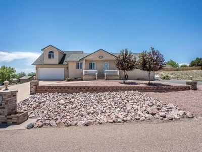 841 S Dogwood Dr