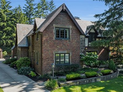 18 Harper Rd