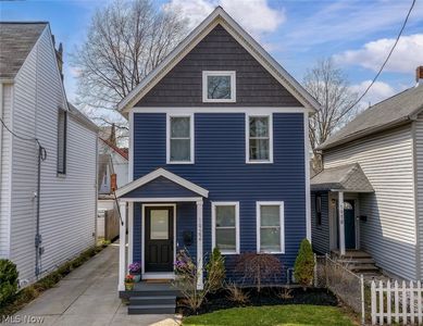 1922 W 52nd St