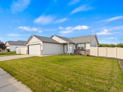 Property at 118 Bitters Loop, Grandview, WA