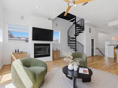 2111 Clark St APT H