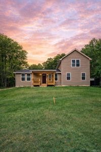 24 Farmingdale Lane