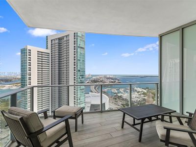 851 NE 1st Ave Unit 3707