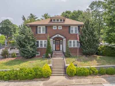 629 W Islington Pl
