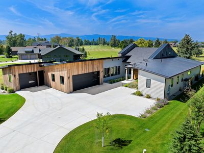 1283 Lake Pointe Dr