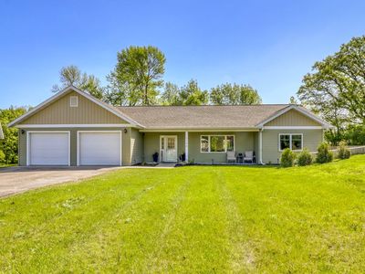 1190 Bayridge Dr