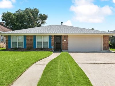 33 W Imperial Dr