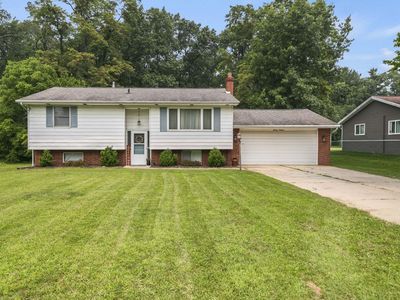 1619 E Bertrand Rd