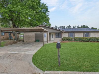 123 Carroll Dr
