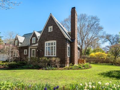 24 Coolidge Ave